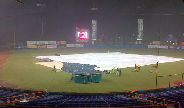 Suspenden por lluvia el juego de Estrellas y Toros