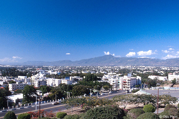 Diputados pactan promover a Santiago como “Destino Turístico”