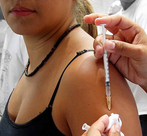SP anuncia vacunará contra el virus del papiloma en 2014