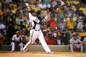 Almonte decide con HR para  Águilas 