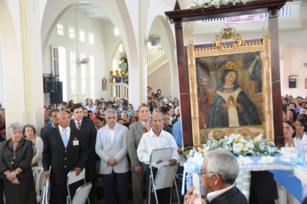 Vargas Maldonado ora a la Virgen por cese de violencia en el país