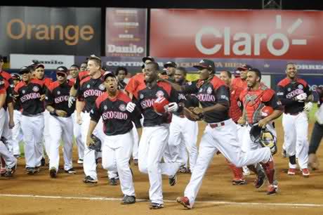 Leones le tiran un no-hitters a los Tigres y aseguran clasificación a la final