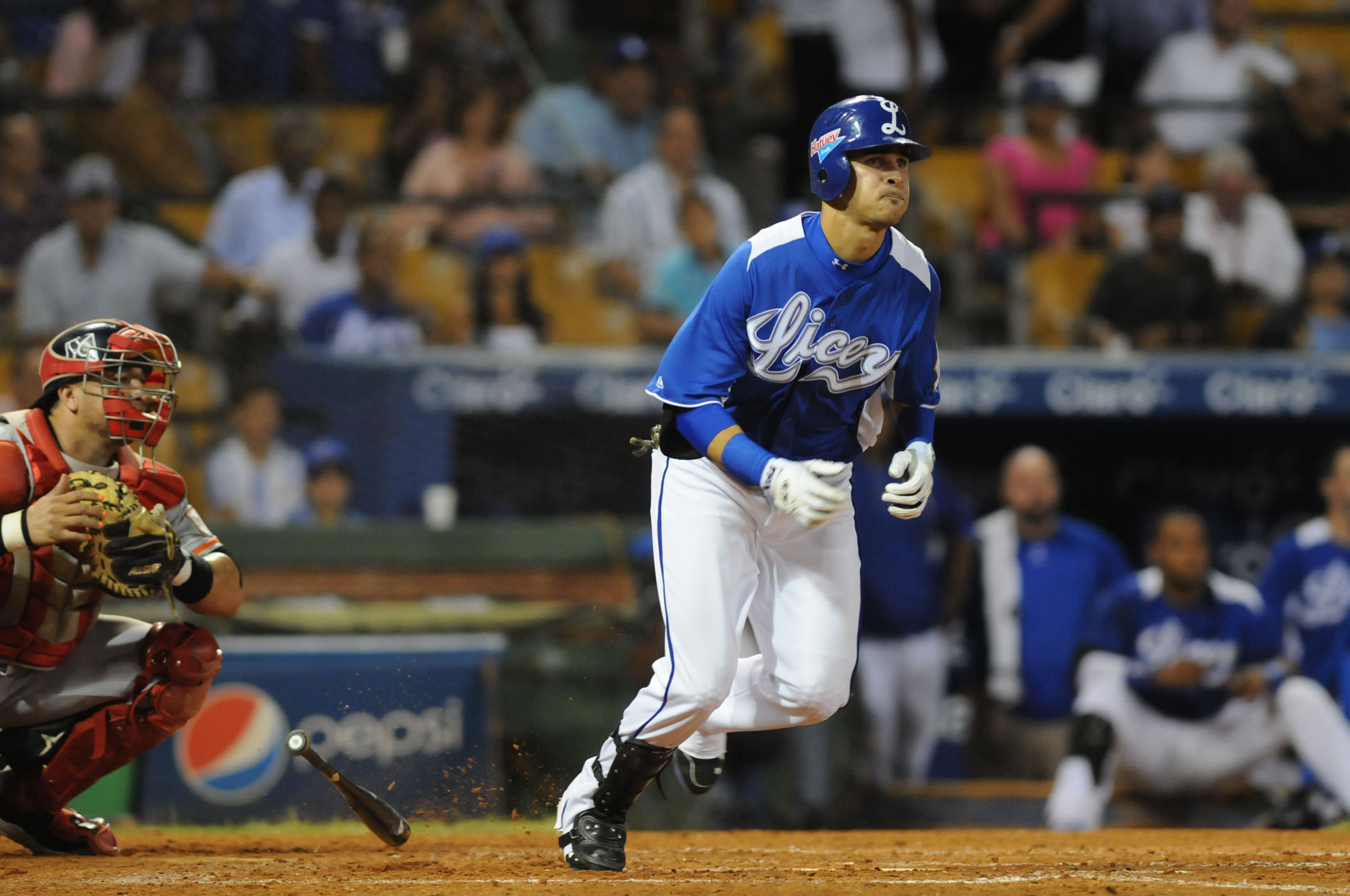 Félix Pérez decide victoria del Licey; coloca a los azules a un triunfo del campeonato