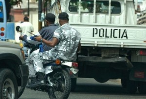 SD52SD2A12POLICIA_CALLE