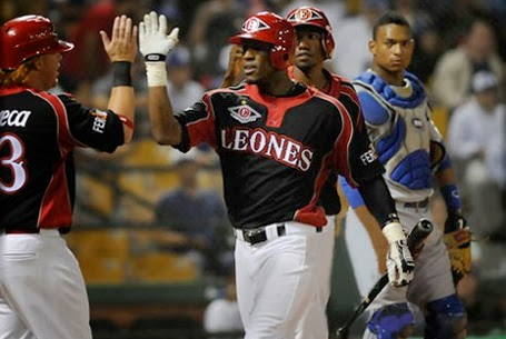 Jonrón de Marte deja a los Leones solos en primera posición del Round Robin