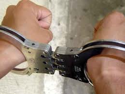 Policía apresa uno de dos hombres mataron otro en Boca Chica