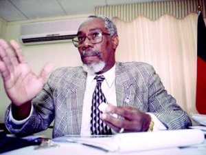Muere ex embajador haitiano Guy Alexandre