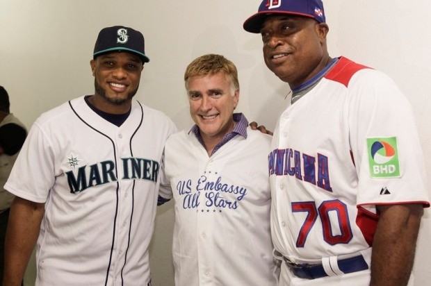 Embajada de EE.UU. y Fundación Robinson Canó Celebran Copa de Softball Jackie Robinson