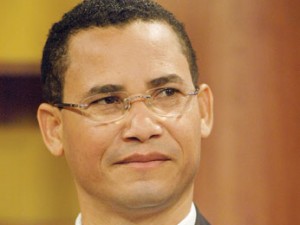 Eddy Olivares cree policías y militares pueden ejercer el voto