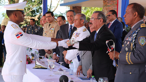 Danilo encabeza graduación de cadetes de la PN; los exhortan a tener conducta ejemplar