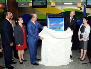 Embajada EE.UU y Agricultura  lanzan programa "No Empaques Plagas"