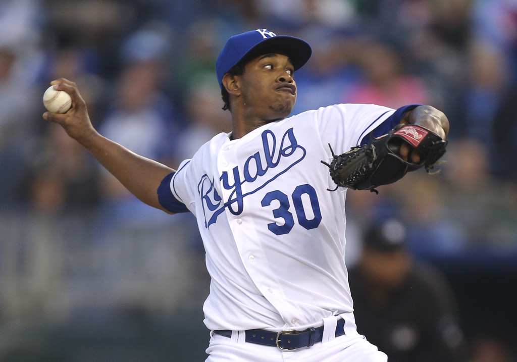 Yordano Ventura tira siete entradas, poncha siete y consigue primera victoria