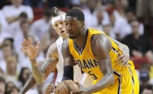 Indiana derrota 86-82 a Washington y empata la serie