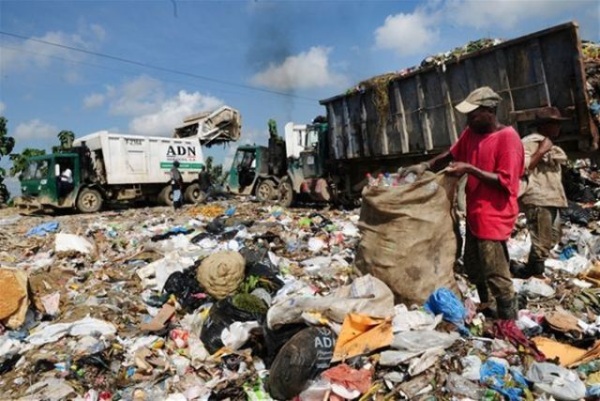 Revelan en RD se generan 11,000 toneladas de basura diarias