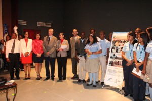 Funcionarios del Ministerio de Cultura encabezaron el acto.