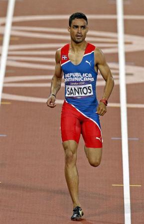 Velocista Luguelín Santos y su hermano competirán este jueves en los Juegos Militares