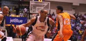 Hurracanes derrotan vencen a los Indios; Leones se imponen ante los Soles 