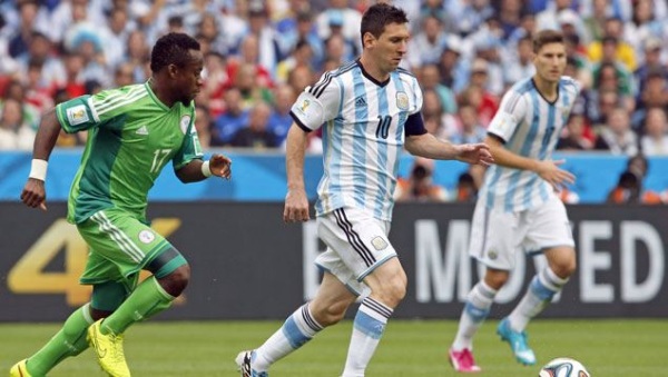 Con dos golazos de Messi a Argentina se llevar el primer lugar del grupo F; derrotó a Nigeria