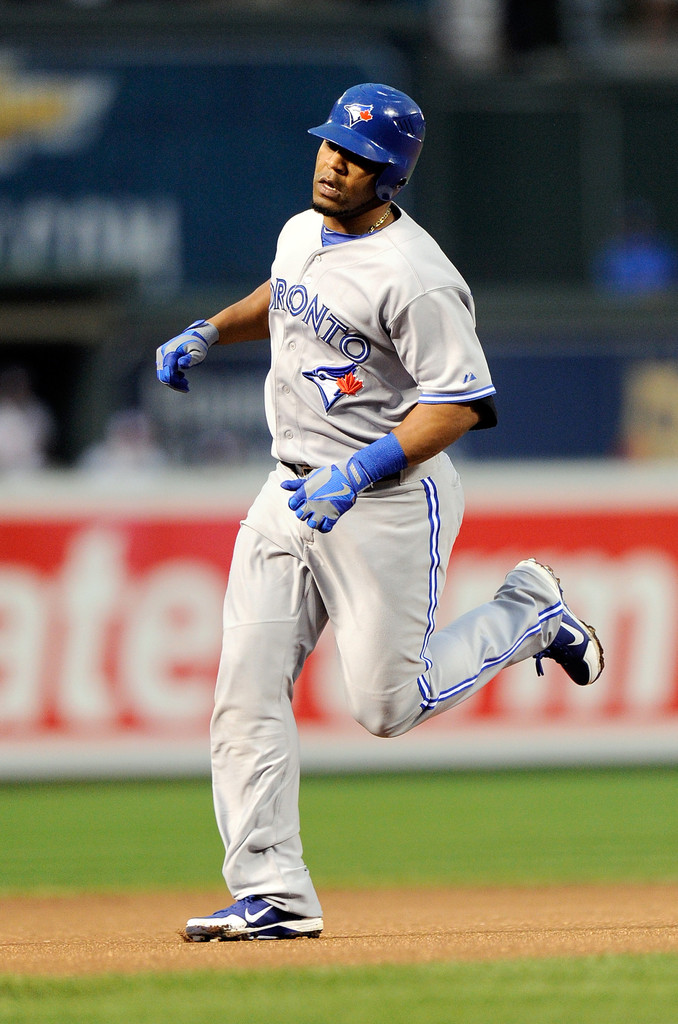 El dominicano Edwin Encarnación pegó un cuadrangular de tres carreras en el primer inning, Kevin Pillar remolcó la definitiva con un sencillo en la novena, y los Azulejos de Toronto vencieron el lunes a los Mellizos de Minnesota por 5-4.