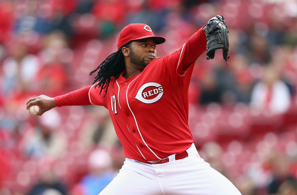 Cueto logra séptimo triunfo; Encarnación fleta jonrón 24