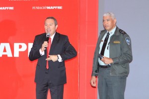 Luis Gutiérrez, presidente MAPFRE BHD y Coronel Gondres AMET