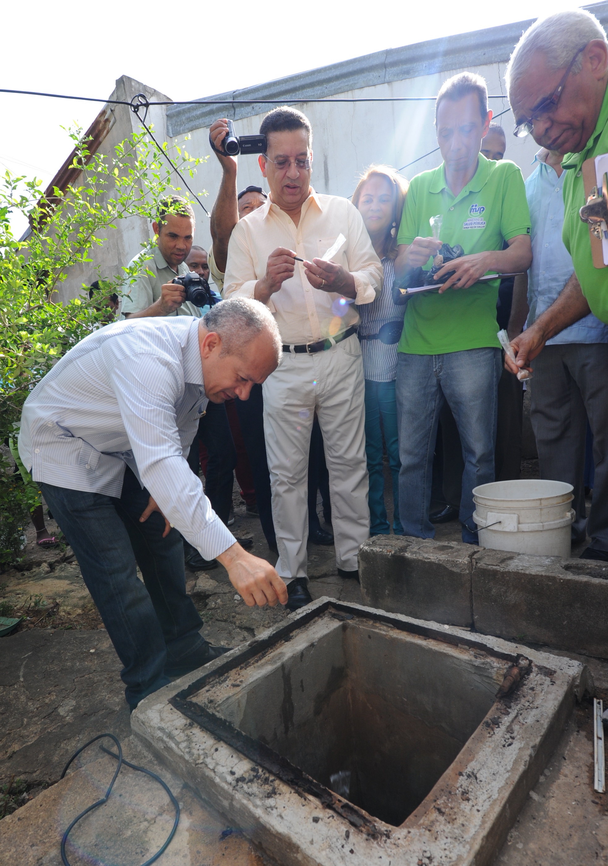 Salud Pública y LMD recorrieron en el sector La Altagracia de Herrera