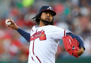 Ervin Santana brilló en el montículo; ponchó a 10 para lograr noveno triunfo