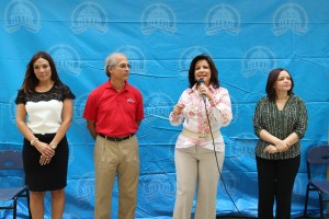 La vicepresidenta Margarita Cedeño durante el inicio del operativo junto a Altagracia Suriel, de Prosoli_ Patrica Mejía y Diego Blanco, de Nestlé (1)