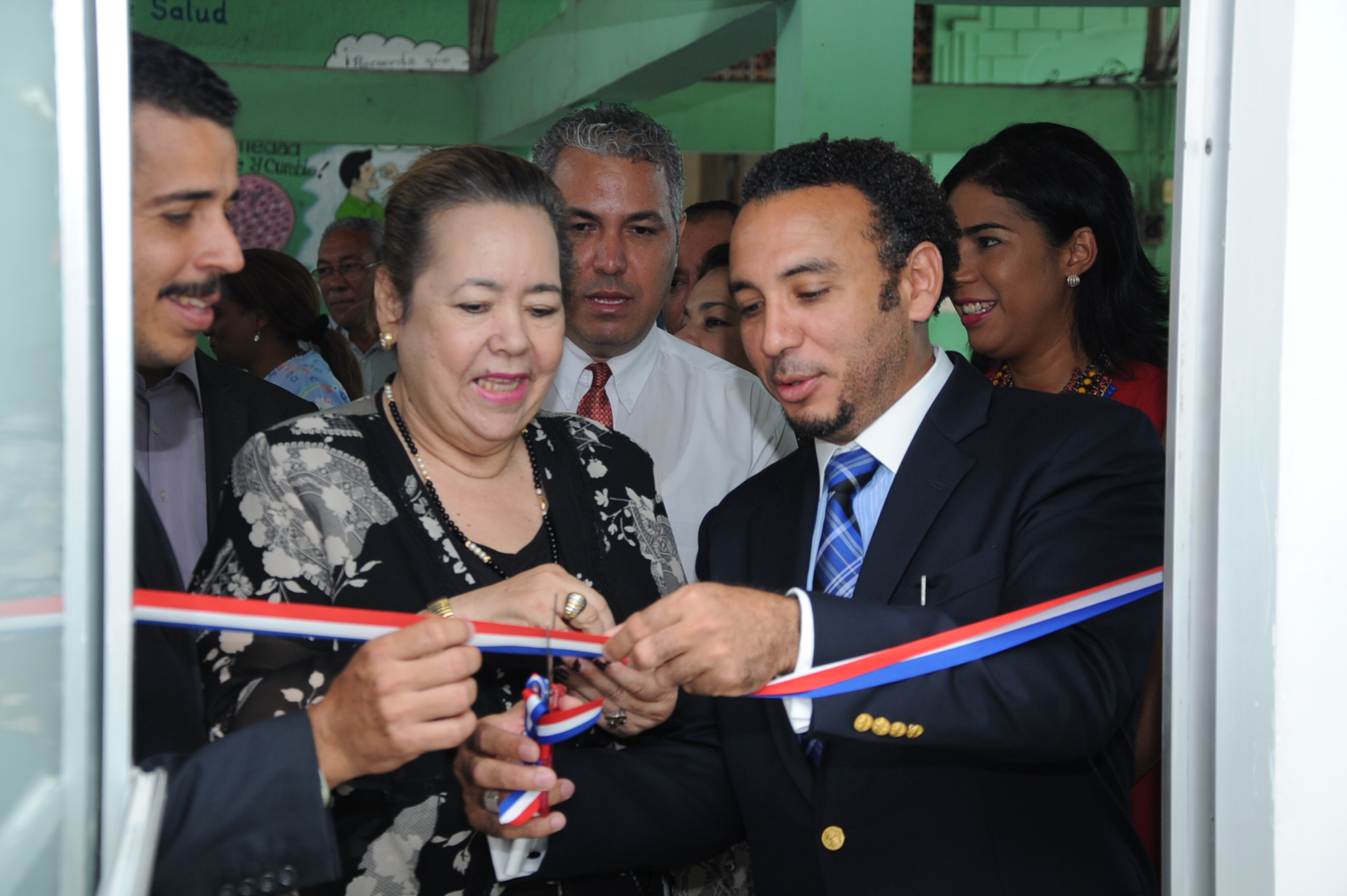 Inauguran dos unidades de salud bucal en Mata Hambre y Centro Sanitario de la Galván.