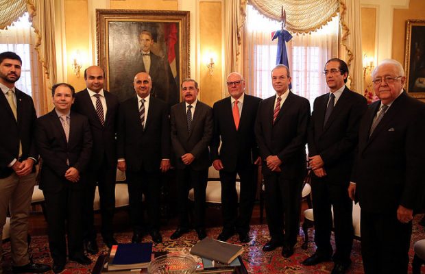 Presidente Medina recibe delegación de Dubai