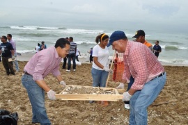 Medio Ambiente limpiará más de 150 playas y riberas de ríos en todo el país