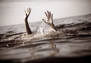 ¡TRAGEDIA! Se ahogan dos personas en una cañada de Arroyo Hondo