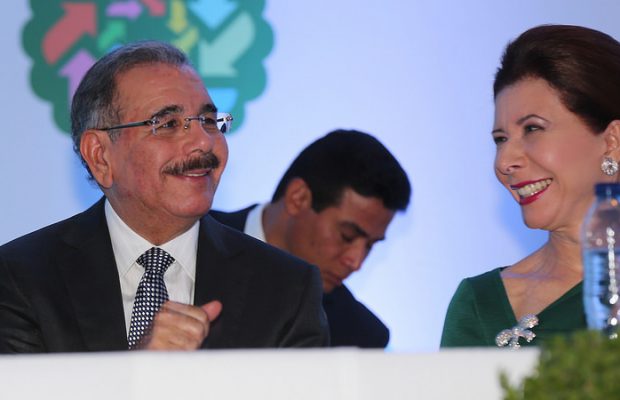 Presidente Medina asiste a entrega del premio Ecológico a la Siembra de Agua