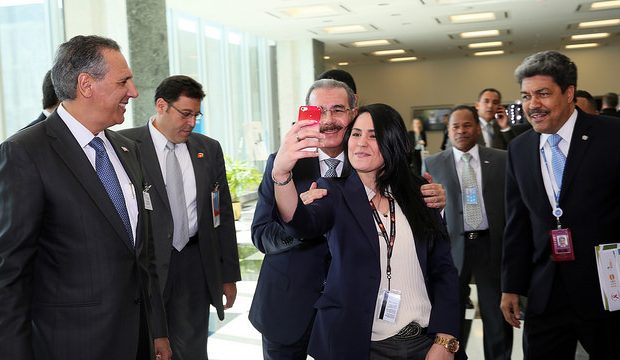 Presidente Danilo Medina comparte con dominicanos que trabajan en ONU