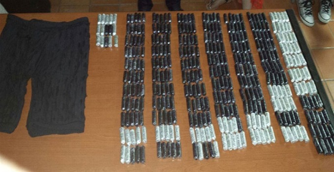 DNCD apresa joven con 400 bolsas de droga en aeropuerto de Punta