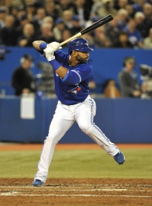 Bautista pega HR 33 en revés de Azulejos; Reyes de 4-2