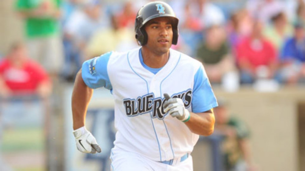 Las Estrellas contratan al inicialista Matt Fields