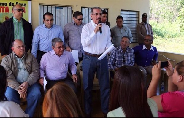 Presidente Medina pide a productores que aprovechen esta oportunidad y hagan buen uso del dinero