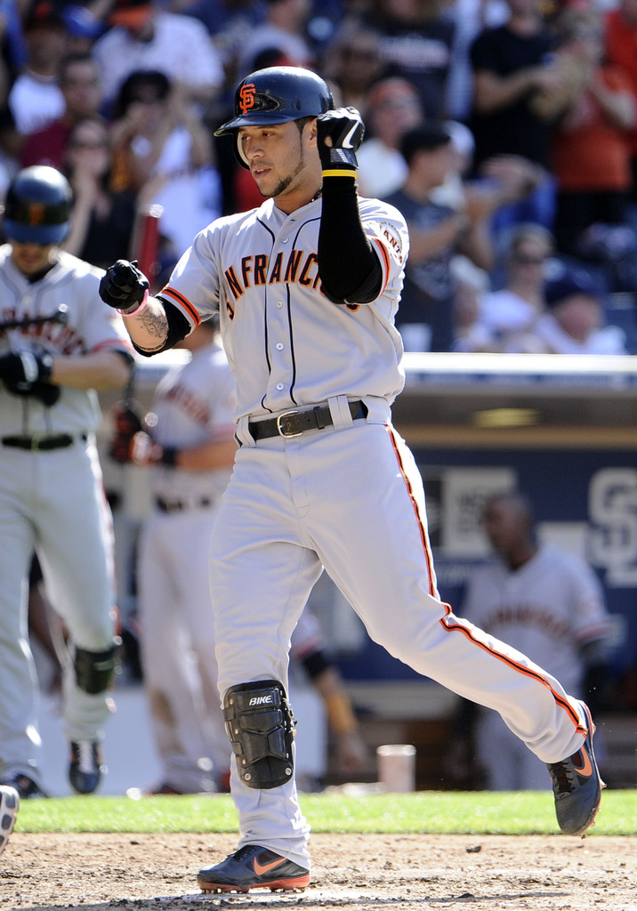 San Francisco gana en extra inning y toma ventaja 2-1 en Serie de Campeonato