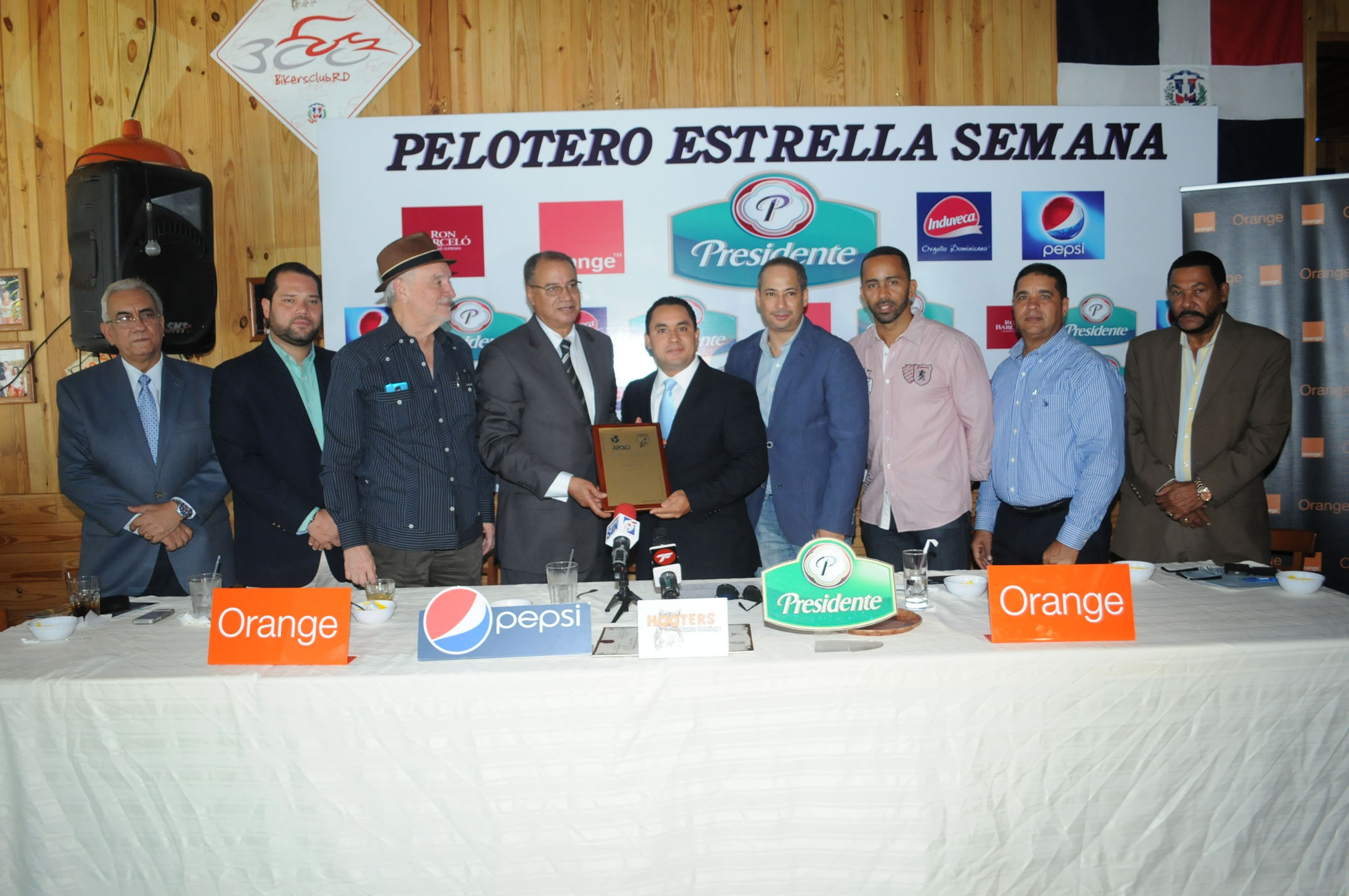 Escogen a Marte y Villanueva Peloteros Estrellsa de la Semana