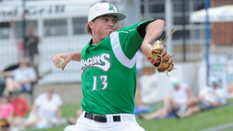 Estrellas contratan al relevista Drew Hayes