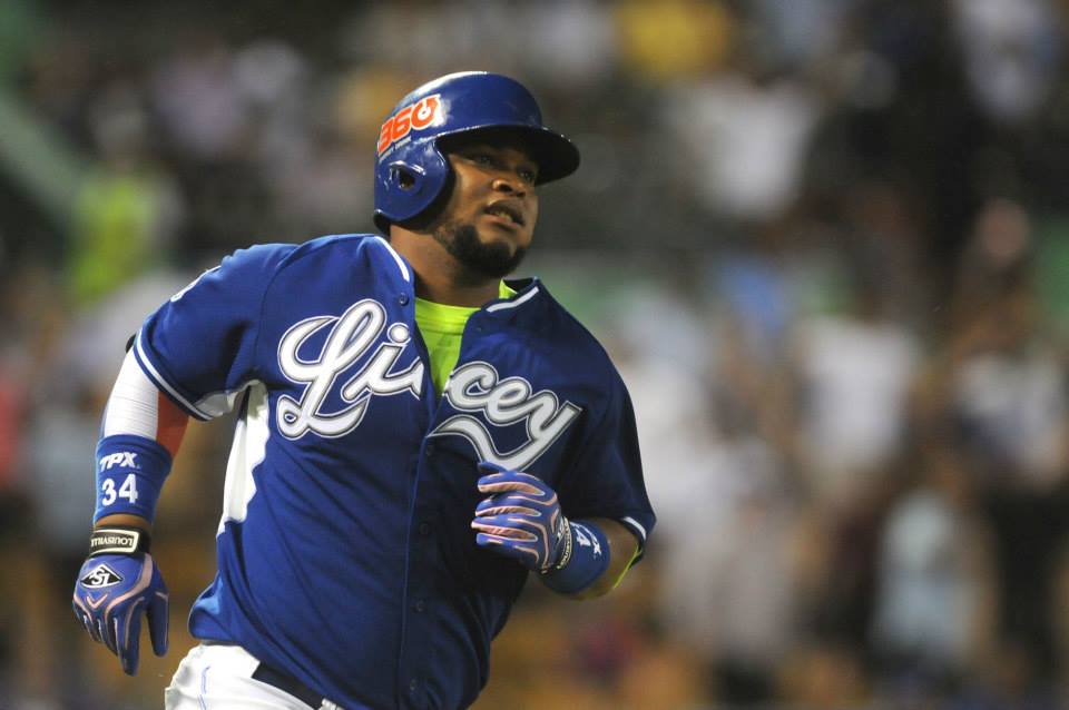 Francisco llega a 50 jonrones en su carrera en el triunfo del Licey sobre Gigantes