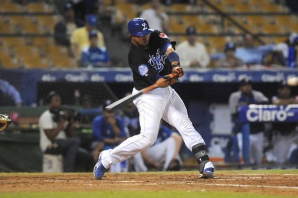 Olivo conduce triunfo del Licey sobre Gigantes
