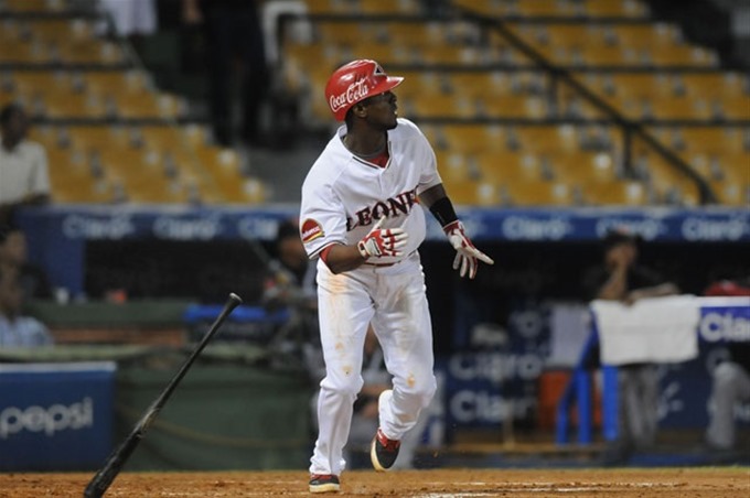 Doble de Ciriaco deja tendido en el terreno al Licey