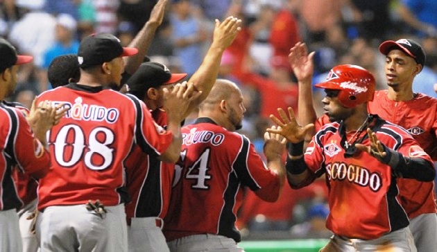 ¡Siguen calientes! Leones dan paliza a los Tigres y consiguen tercera victoria seguida; Glenn remolca cinco