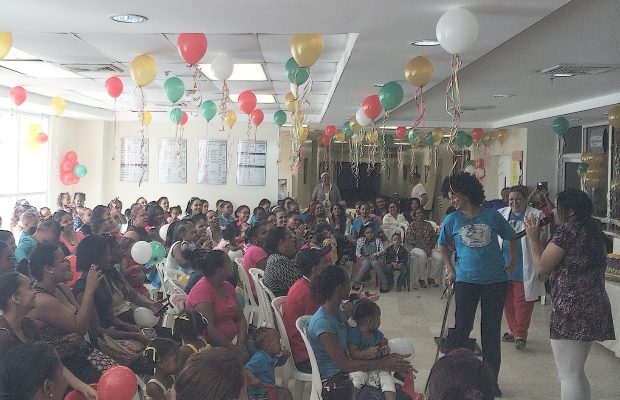 Maternidad de Los Mina celebra tercer aniversario del programa “Madre Canguro”