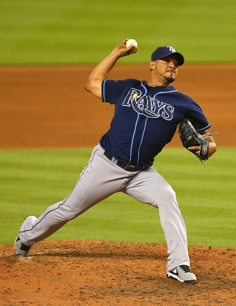 Los Dodgers obtienen al relevista dominicano Joel Peralta