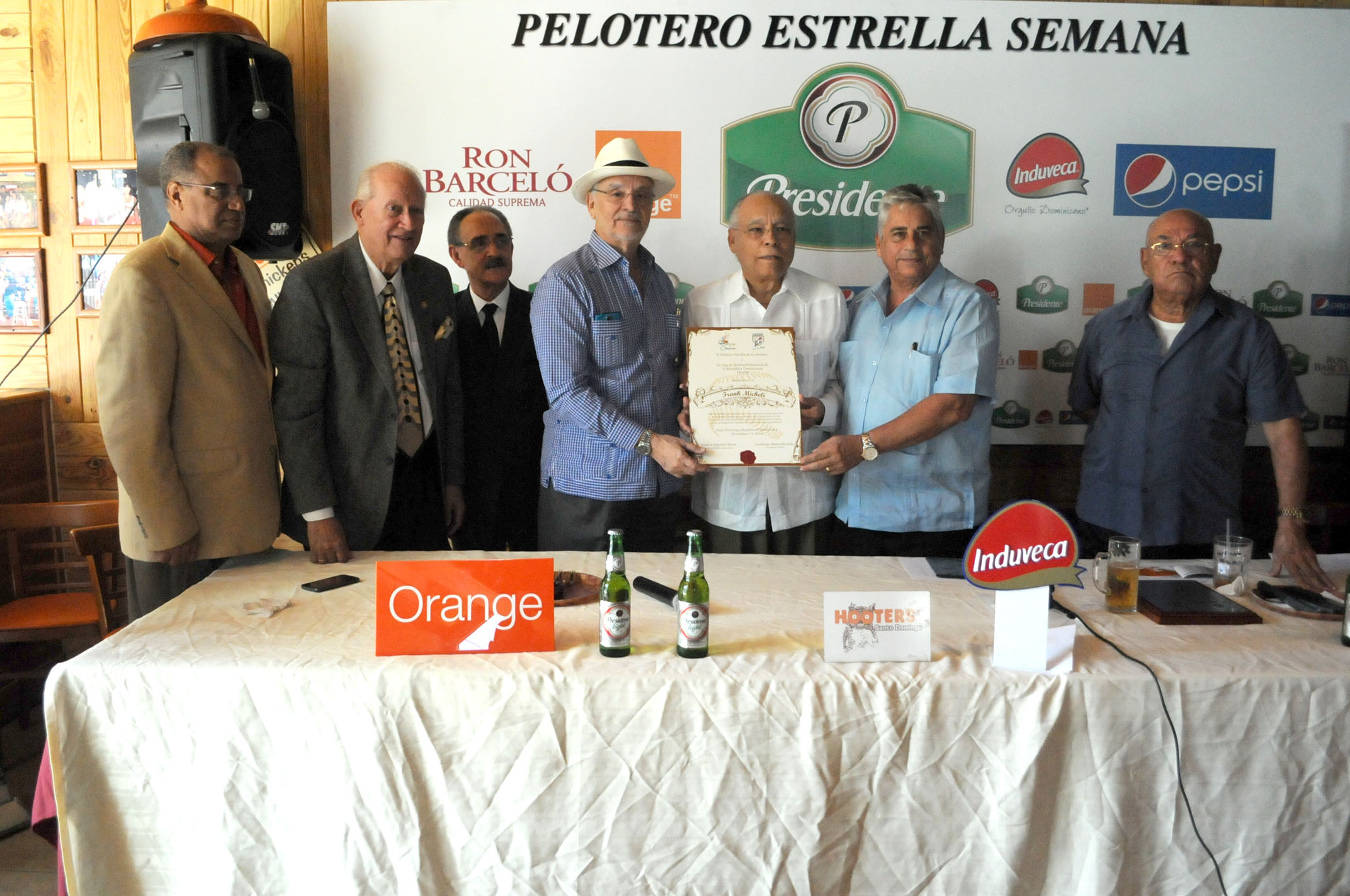 Carlos Peguero y Radhamés Liz nombrados  Peloteros Estrellas de la Semana
