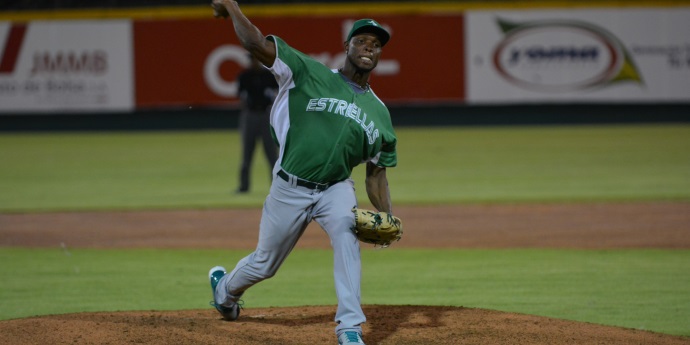 Liz, Tavarez y Fields conducen triunfo de Estrellas sobre Águilas