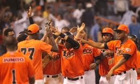 Toros vencen a los Gigantes y empatan en el primer lugar